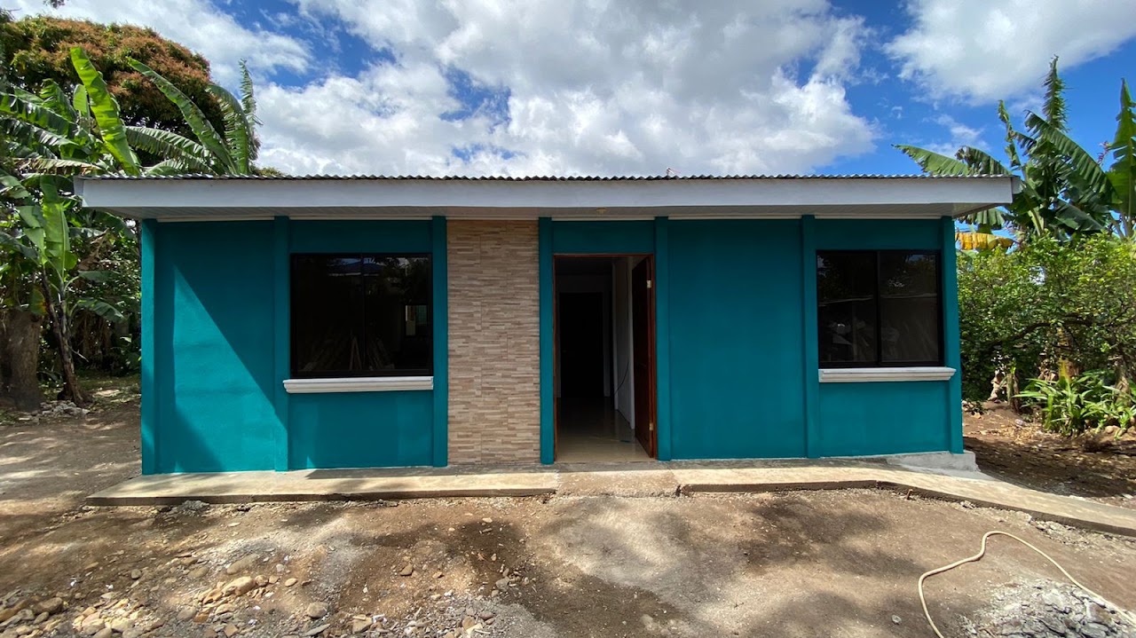 Casa turquesa terminada